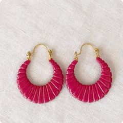 大阪関西万博 ポーランド S&A 琥珀ピアス - メルカリ