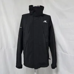 ニューバランス ブラック ウィンドブレーカー ジャケット メンズ 95-100 1110