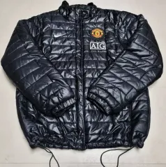 NIKE マンチェスターユナイテッド ダウンジャケット刺繍ロゴ　AIG 2025年最新】マンチェスターユナイテッド ダウンの人気アイテム - メルカリ