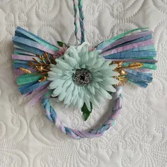 レインボーのしめ縄リース お正月飾り ガーベラ ブルー