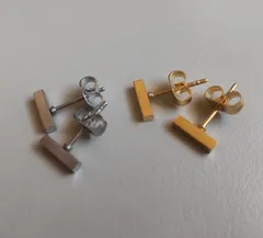 スクエアバー ピアス　シルバー ゴールド　サージカルステンレス
