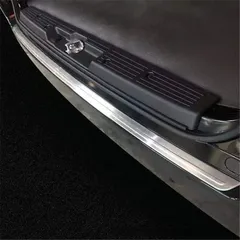 送料無料 トヨタ ハイエース 300系 2019年式対応 リアバンパープレート ステンレス製 傷防止 装飾パーツ 高級感アップ 外装カスタムのサムネイル