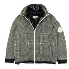 美品★MONCLER・モンクレール BLIN メンズ ビックラバーブランドアイコンワッペン 収納フード レイヤード付き 千鳥格子総柄 ダブルジップ ダウンジャケット(4)メンズダウンジャケット 秋冬物 カジュアル ジャケット ブランド ビックサイズ ブラック