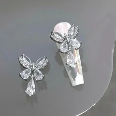 バタフライ　チャーム　ジュエリー　ネイル　パーツ　デコ 量産型　ジューネイル セルフネイル 3Dネイル 蝶　蝶々ネイル　butterfly 痛み　病み　地雷系　量産型　クリスタル　アゲハ　ちょうちょ バタフライ