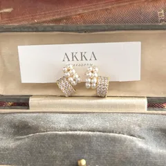 限定◆ squar pearl earring パール　ビジュー　イヤリング普段使い　デイリー使い　華やか　パーティー　樹脂イヤリング　樹脂　アレルギー　可愛い　上品　お洒落　ピアス　シンプル　金アレ