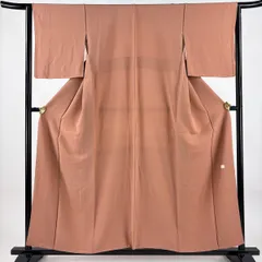 色無地 身丈156cm 裄丈64cm M 袷 落款 ピンクベージュ 正絹 優品 一つ紋 【中古】