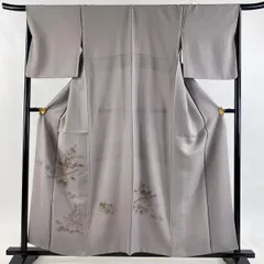 【美品】 付下げ 身丈158.5cm 裄丈66.5cm M 袷 和楽器 草花 刺繍 金糸 灰紫 正絹 秀品 【中古】