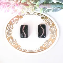 no.257　レジン　ブラック　ゴールド　スクエア型　ピアス　イヤリング　ハンドメイド