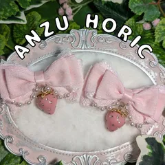 いちごチャーム付き　りぼんヘアクリップ　パール　レース　量産型　姫系　地雷　推し　ぴんく