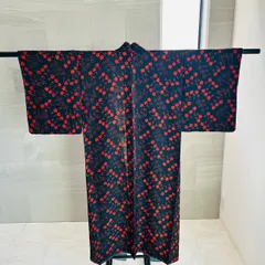 着物　コート　セット　昭和レトロ　着物新品　糸付き　黒系　花　えんじ色　管理番号KKVMI92