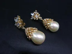 NINA RICCI ニナリッチ ラインストーン パール クリップ式 イヤリング アクセサリー レディース ゴールド系 DK4684