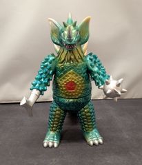 新品⭐︎y.msf さくらトイズ メドゥーサ星人 レトロ ソフビ⭐︎ - メルカリ