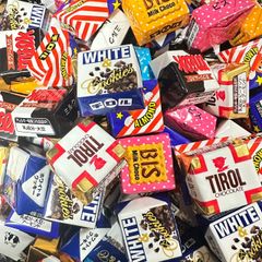 チロルチョコ 100個 バラエティーセット 詰め合わせ アソート ギフト プレゼント シェア 大人買い