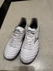 モレリア NEO サッカーシューズ(275)