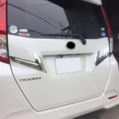 【送料無料】トヨタ ルーミー M900A M910A 専用設計 ステンレス製 リアガーニッシュ ナンバー上部装飾 バックドアモール カスタム外装パーCYB209再値下げ