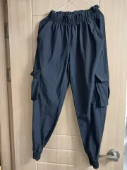 ブラック カーゴ ジョガー パンツ レディース