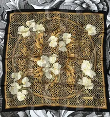 ディオール Christian Dior シルク スカーフ ストール 絹 86X86cm 花柄 ネイビー 未使用 美品 黄色系 薄め生地 ビンテージ