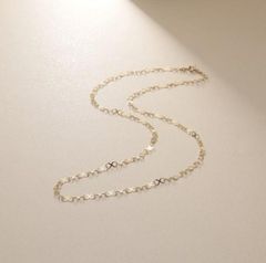 ほぼ新品 COCOSHNIK 10KYGリーフデザイン ロングネックレス - メルカリ