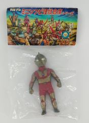 カネゴン ソフビ シャンパンゴールド 新品 ウルトラマン マックストイ