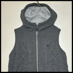 バーバリーブラックレーベル　BURBERRY BLACK LABEL　ニットベスト　ケーブル編み　フーデット　ジップアップ