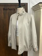 バーバリー正規品 アイボリー ブルゾン アウター