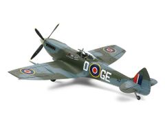 XTRAKIT イギリス海軍 スーパーマリン シミター F1 艦上戦闘機 未組立