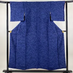 【美品】 小紋 身丈152.5cm 裄丈60.5cm S 袷 ますいわ屋 梅 松葉 縮緬 藍色 正絹 秀品 【中古】