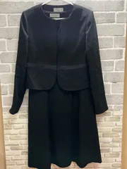 【G3-83】◇ LES MUES femme 17サイズ　ジャケットワンピース　肩パッド付き　黒色