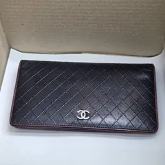 11 S99736 CHANEL シャネル マトラッセ キャビアスキン 2つ折り 長財布 レディース