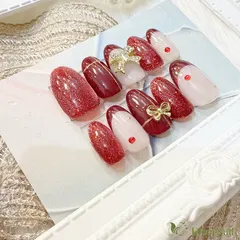 【現品】ネイルチップ　赤　ゴールド　リボン　クリスマス
