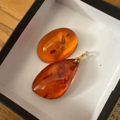 @ 琥珀　コハク　こはく　アンバー　宝石　天然石　置物　＆　ペンダントヘッド　の　セット　2個セット