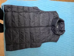 ユニクロ ウルトラライト ダウンベスト M