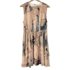 新品未使用　TED BAKER　テッドベイカー　フリルネックフレアードレス　3 再販売【ドラマ使用】Ted Bakerテッドベイカー Daizid ペプラムドレス