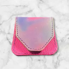 ピンクとブルーのレザーコインケース