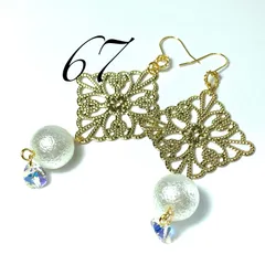 67 透かしパーツ＆スワロフスキークリスタルオーロラフックピアス ハンドメイド イヤリング 現品限り