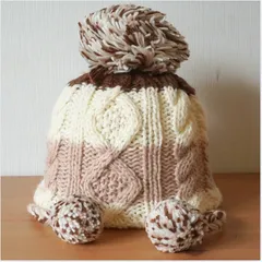 大同 レディース・ガールズ　編み込みニット帽　白＆ベージュ　サイズ５７cm〜５９cm　キャップ　帽子 [[△▽]]