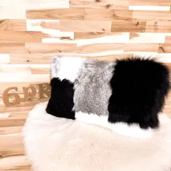 【アメリ】リアル ミックス ファー スクエア クラッチバッグ モノトーン 黒×白 A4サイズ可能 リアルファー