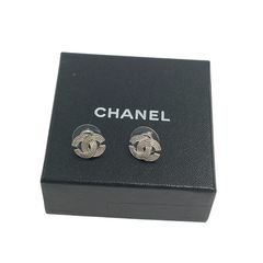 CHANEL ココマーク リボン ピアス 両耳用 - メルカリ