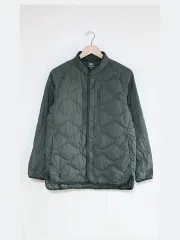 ユニクロ S ホワイトマウンテニアリング リサイクル ハイブリッド ダウン 軽量 ジャケット