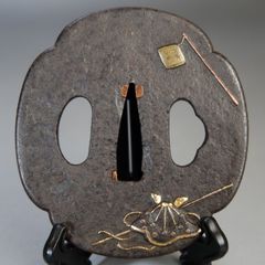 鍔 【 鉄地 象嵌 合戦道具図鍔 】 日本刀 刀装具 鐔 骨董 古美術