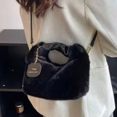 ☆ ブラック ☆ ファーバック ２way ふわふわ ファーバッグ 斜めがけ ファー ショルダー バッグ ハンドバッグ ショルダーバック ハンドバック 手持ちバッグ 手提げバッグ 手提げバック 冬バッグ 小さめ 小さい 斜めかけバッグ 斜め掛けバッグ