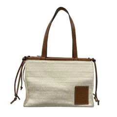 ✨美品✨　LOEWE ロエベ　クッション　グリーン 吉高由里子、「ロエベ」の“クッショントート”と春を探しに | エル