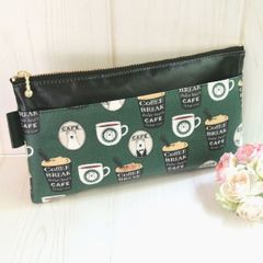 ラミネートポーチ（クマカフェ-グリーン）ハンドメイド ポーチ 923