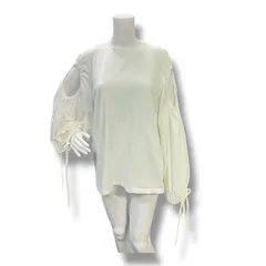国内正規 BURBERRY Cut-out Sleeve Oversized Tee カットアウトスリーブオーバーサイズTシャツ ロングスリーブカットソー バーバリー 4564234 ホワイト S 347A1のサムネイル