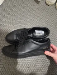 極美品 コモンプロジェクト アキレス レザースニーカー 40 ブラック レザー 極美品 コモンプロジェクト アキレス レザースニーカー 40 ブラック