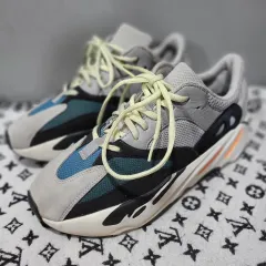 2025年最新】adidas yeezy 700 wave runnerの人気アイテム - メルカリ
