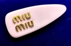 2026年最新】mIumIu ヘアピン 白の人気アイテム - メルカリ