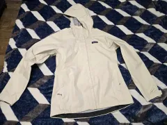 パタゴニア ウィメンズ トレントシェル 3L レイン ジャケット 85246Q7 白/S 出品