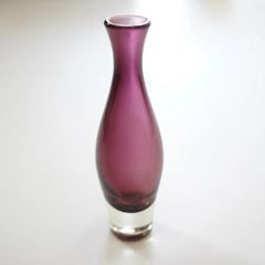 紫色ガラスピッチャー型花瓶 - メルカリ