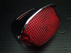 カスタムクローム製LEDテールライト スポーツスター&883用 - メルカリ